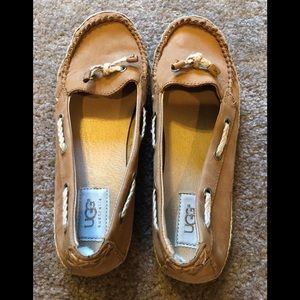 Ugg flats SIZE 7.5 new